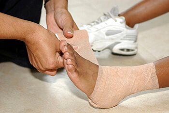 Ankle sprains treatment in the Macomb County, MI: Washington Twp. (Romeo, Almont, Oakland Charter Township, Addison Township, Armada, Lenox, Ray, Lakeville, Leonard, New Haven) and Shelby Twp. (Rochester, Utica, Chesterfield, Sterling Heights, Fraser, Clinton Twp, Mt Clemens, Harrison Twp, Warren, New Baltimore) areas
